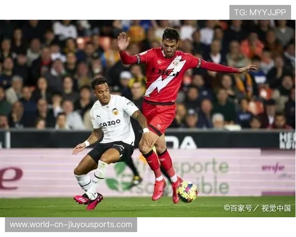 里昂计划引进多位置可转换球员以增强阵容弹性